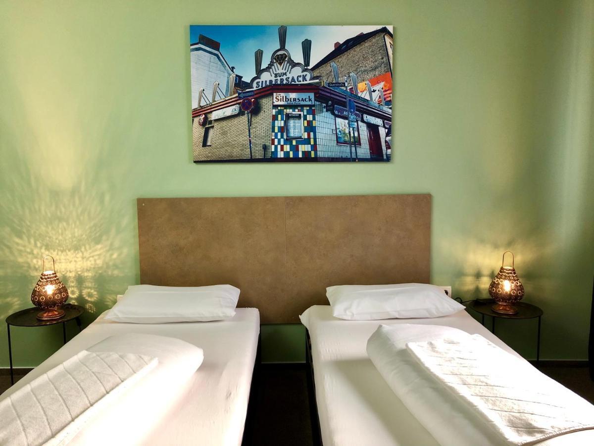 Sandmann Boutique Hostel Hotel Hamburg-Harburg Buitenkant foto
