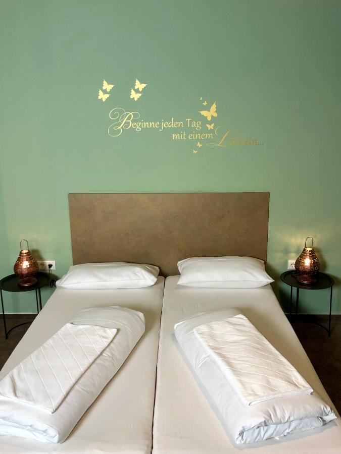 Sandmann Boutique Hostel Hotel Hamburg-Harburg Buitenkant foto