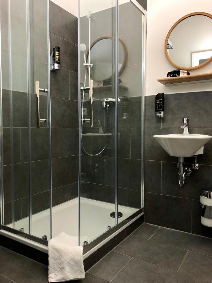 Sandmann Boutique Hostel Hotel Hamburg-Harburg Buitenkant foto
